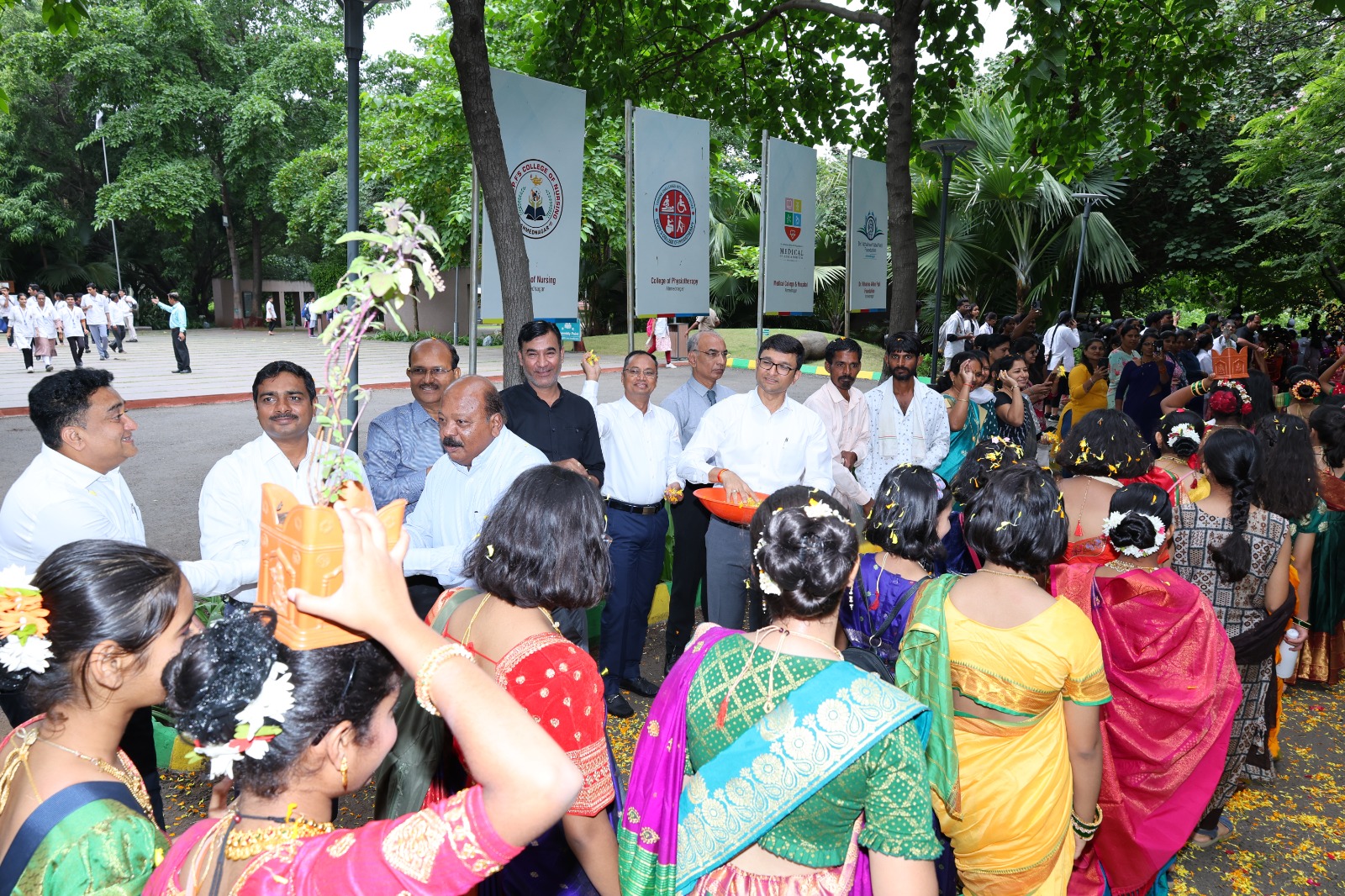 Dindi procession 